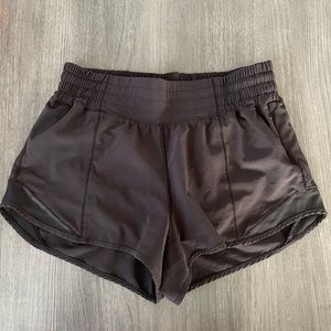 Lululemon Hotty Hot High-Rise Lined Short 2.5"
